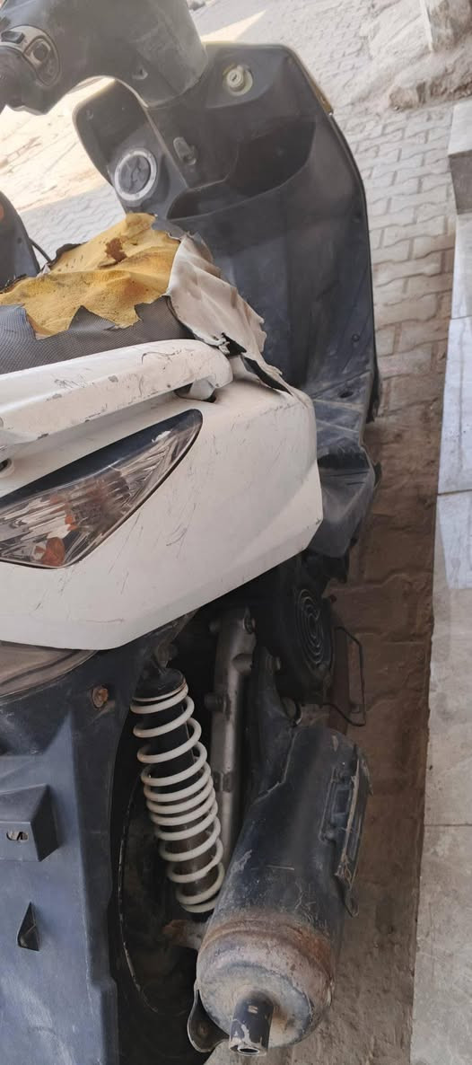 دراجة+سلف+هندر+تأيرات+وبطارية+جدد+كهربائيات+شغالة+كيج+بانزين+وقفل+جنطة+شغال+محرك+ممتاز+ب٤٥٠+وبيها+مجال+***********+بغداد+الحرية+الاولى بغداد, العراق

