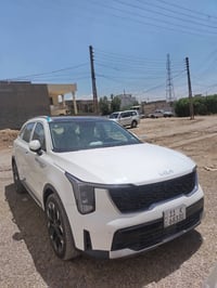 سورنتو 2025 رقم بغداد  تحويل  مكفولة عدة رصعه بصندوك فول مواصفات داتشو...
