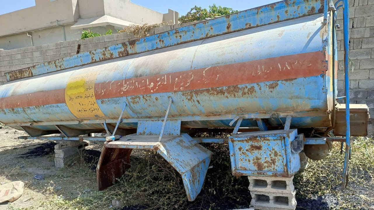 للبيع تانكي جاهز من كلشي بواري  كاكين ابو الانج ونص ومصعدين وچاملغات جديدة وصناديك ثنين
 عشر رباطات ومصدات ثنين بداخل وطول 6 ونص  سعر 15ورقة والحمولة 10الف لتر بشرط من كل عيب كركوك قضاءالحويجة ناحيةالعباسي
***********
***********
