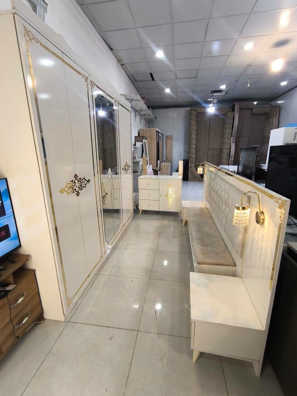 جديد معرض اربيل لبيع وشراء الاثاث 🛌
غرفة نوم نضافه 99 بلميه ❤‍🔥
5 قطع بدون اي عيب 🔥
السعر 475 الشد والنقل مجاناً 😍
دوشك+شازلون+مرايا قيافه هديه 🔥
العنوان أربيل سايدين مجمع الزيتون قرب جسر الكورنيش 
متوفر توصيل اربيل+موصل
واتساب :***********
