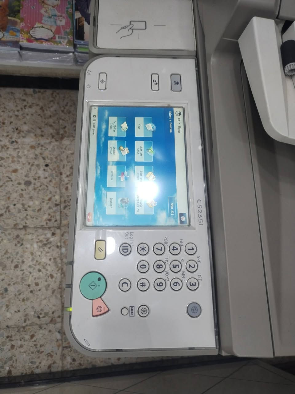طابعة كانون للبيع نقصها فقط حبر لون واحد فقط مخلص  شغالة 350 وبيها مجال للاستفسار ***********
