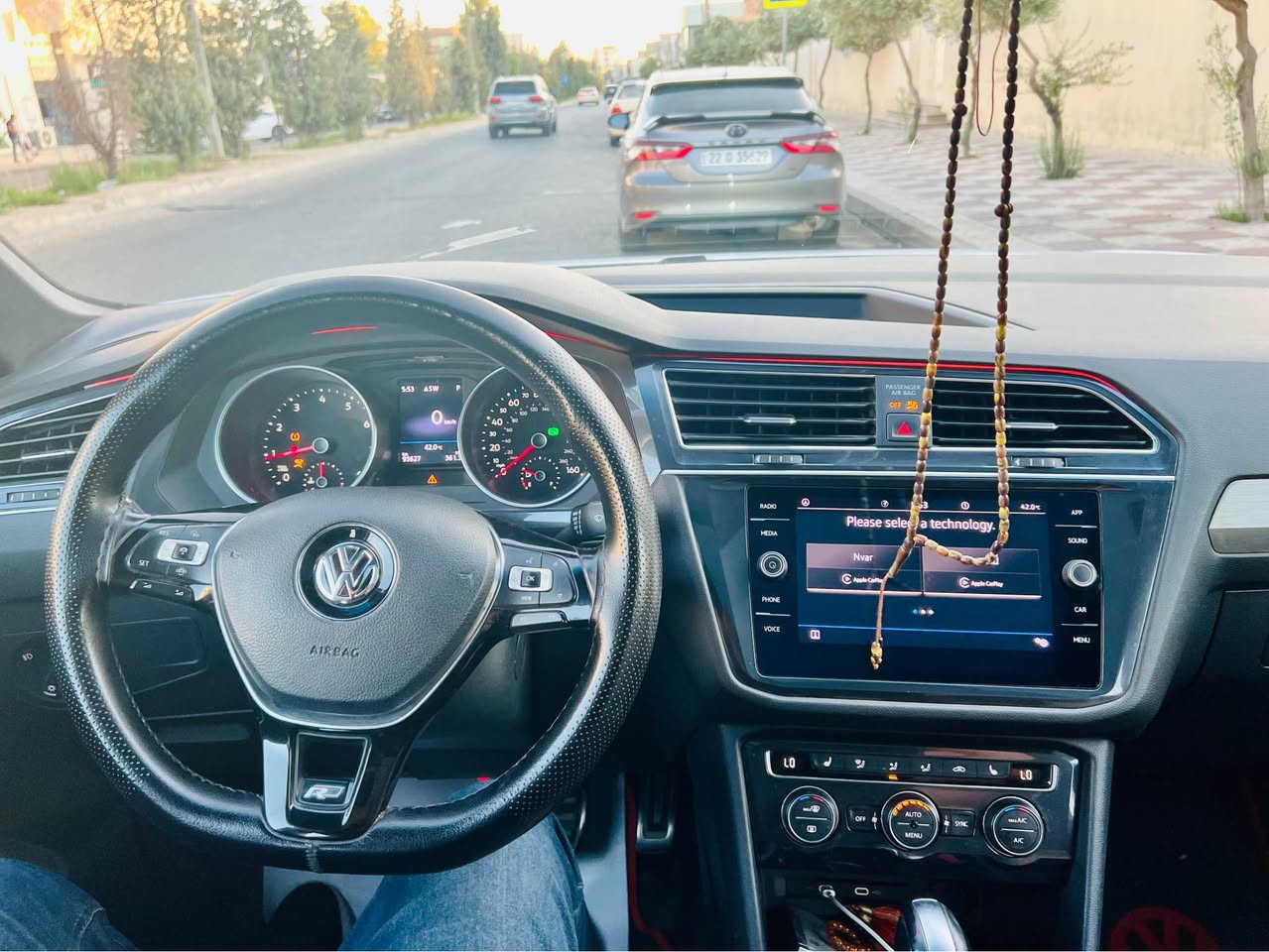 wolkswagen tiguan2021
فول موسه فات
٣ريزكوشن
كوشن جلد
كوشن هيته ر
هه رچوار لا رادار 
شاشه ئه لكترؤنى 
پانؤراما
زؤر موه سه فاتى تير
مه كينه ٢٠تؤربؤ
بؤياغ ته نها بؤنيت بؤياغه دوو pdr هه يه
***********
*********** أربيل, العراق
