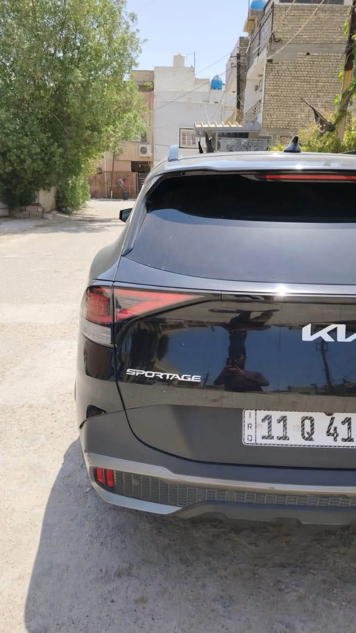 🚘 للبيع Kia Sportage X-Line 2023

🔹 أمريكي 🇺🇸
🔹 فور ويل 4WD
🔹 محرك 2.5
🔹 ماشية 40 ألف مايل
🔹 دواخل زيتوني مميز
🔹 بانوراما
🔹 السيارة X-Line فل مواصفات
🔹 السيارة نظيفة وتستحق المشاهدة

📍 بغداد
📞 للاستفسار والتواصل: على الخاص
***********
السعر178 وبيه مجال بسيط
