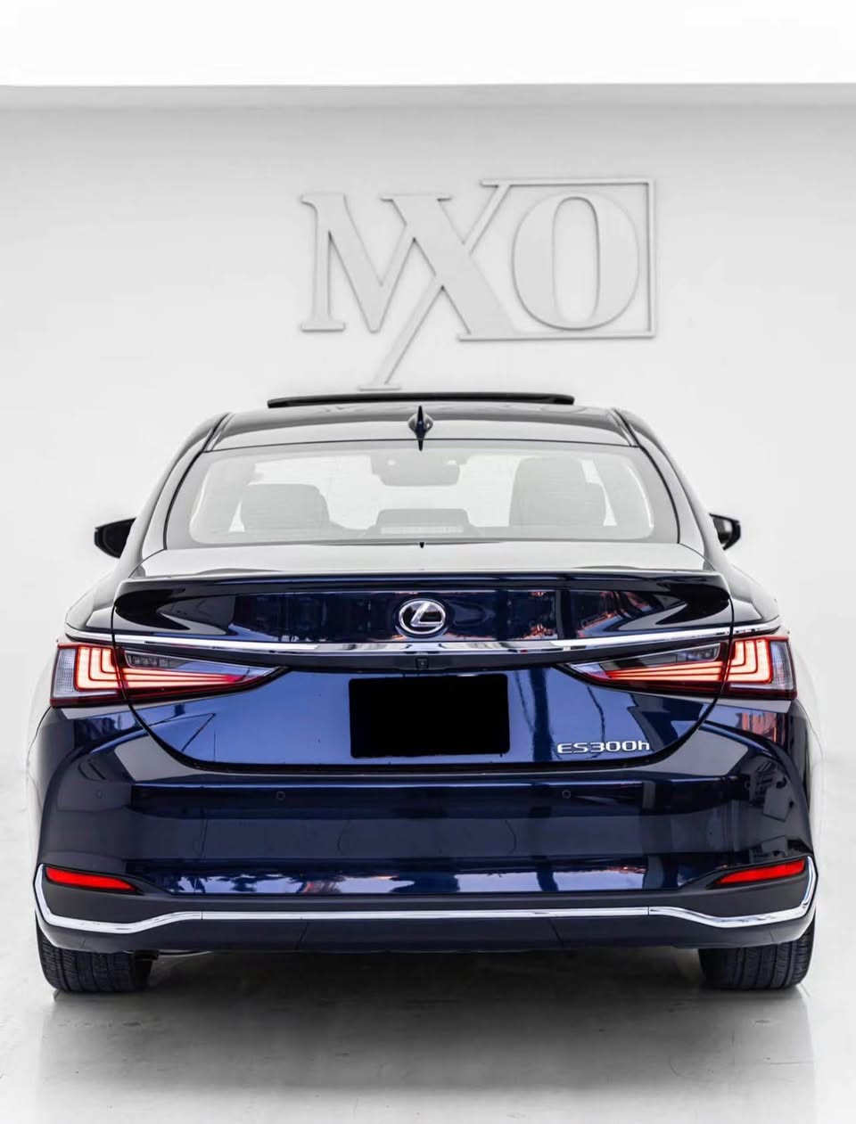 ES300h • هايبريد • دهوك