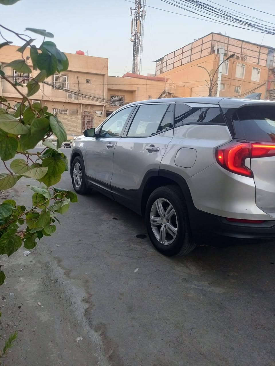 تيران GMC  موديل 2018   ابيع نقد وترهم قسط
سياره مجفيه جفيه قليله  سياره جاهزه كل نقص مابيه
السعر  ١٠٥    وبلقسط حسب لأتفاق مقدمه زينه  اتصل وتدلل
عنوان كربلاء  ***********
للعلم انه مشتري سياج طايح عليه انه ابيعلك مجفيه
