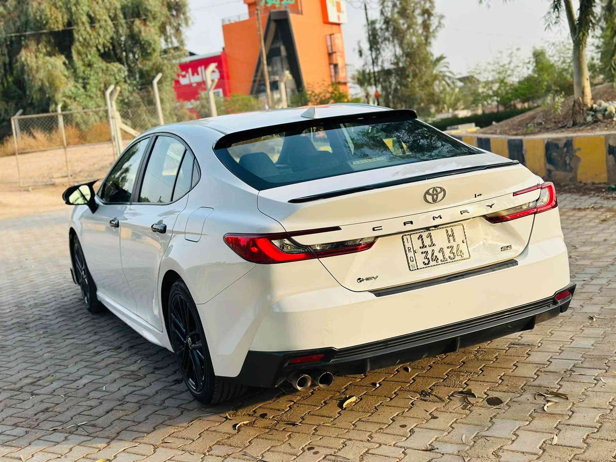 كامري SE • ٢٠٢٥ • هايبرد بنزين