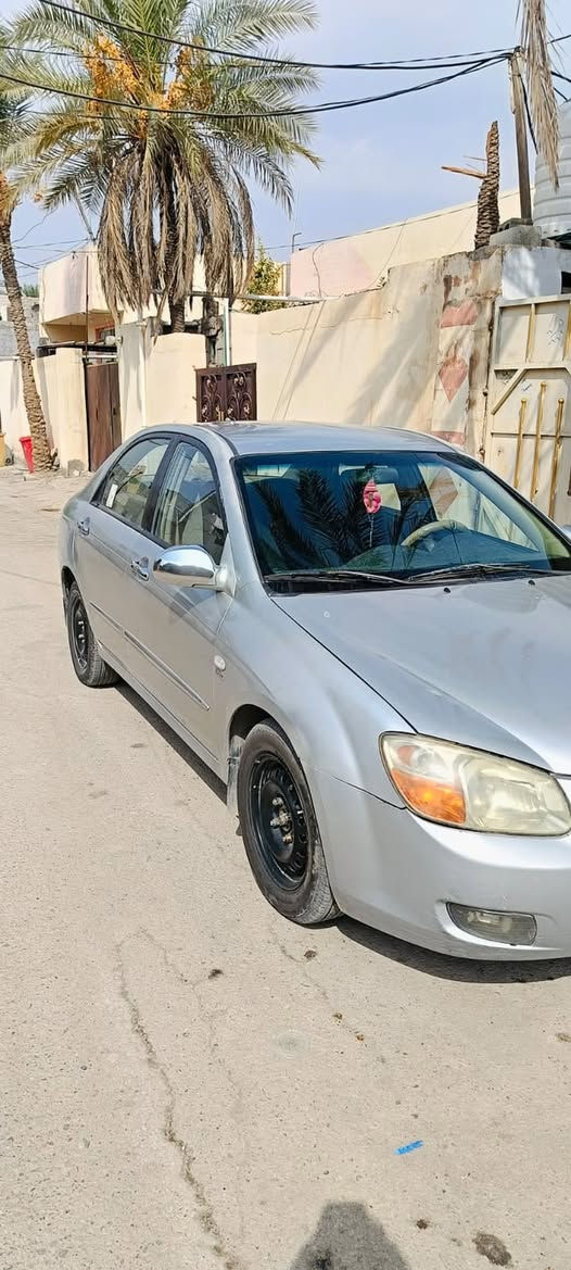 السلام عليكم  سيارة سبكترا موديل 2007 خليجي بيها ضربة ب جاملغ الأمامي الصدر بيها صبغ حزام اثر جراد محرك وكير كفالة محركها 1600 دوش  كير اوتماتيك سنويتها ال 2027 باسمنا شواصي خير من الله تبريد وتتدفئة خير من الله سيارة جاهزة خير من الله سعرها 77 وبيها مجال قليل العنوان ديالى بعقوبة ***********
