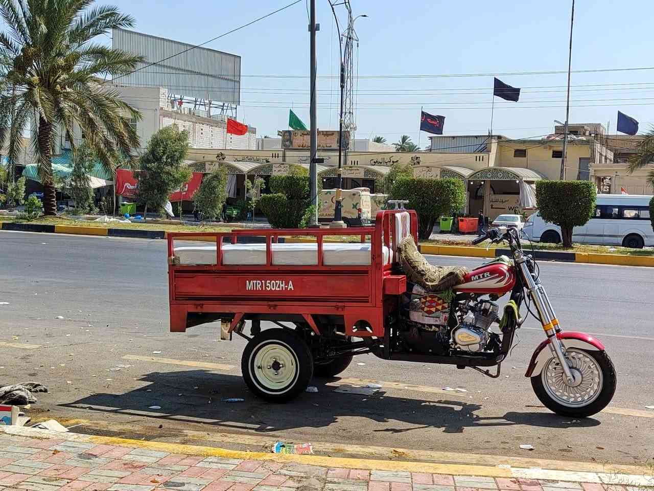 سلام عليكم دراجه للبيع دراجه موديل 2007اوراق أصولي 
ولتعمير كله جديد مكينه2026 دبلات 95 
وإياها (دعاميه استسيل)
محلاحضه بدون مصطبات ويل 
الشراي بخدمته مكان ديوانيه الحمزه الشرقي 
رقمي ***********

