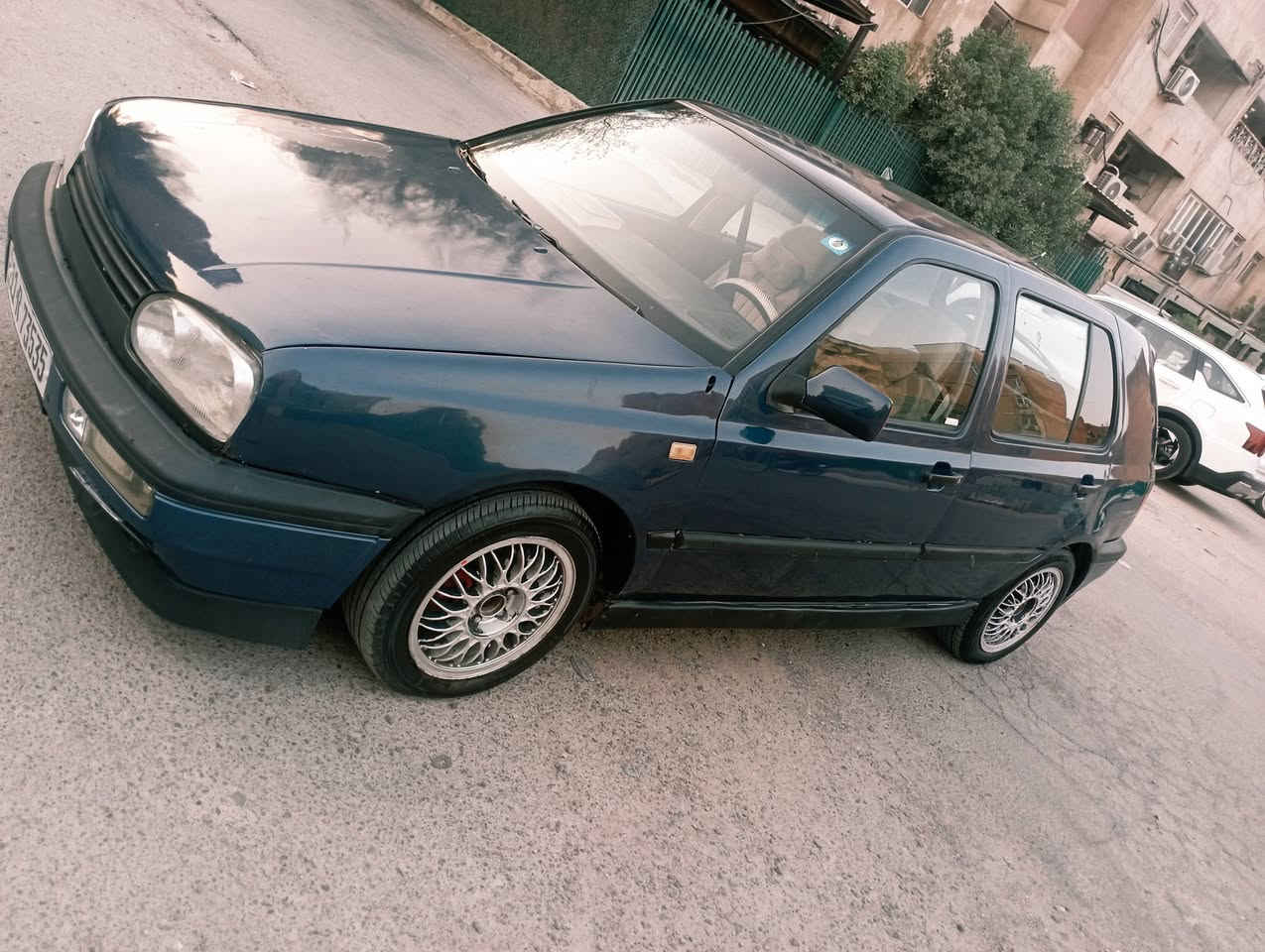 كولف 1993 كير اوتوماتيك محرك 2000 السياره نظيفه و السياره بأسمي هزه جديده السعر 35 مكاني زيونه رقم تلفون ***********
