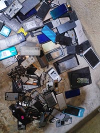 موبايلات بدون بوردات هواي انواع وياهن فلاتات انطيك وبطاريات ابيع شلع و...