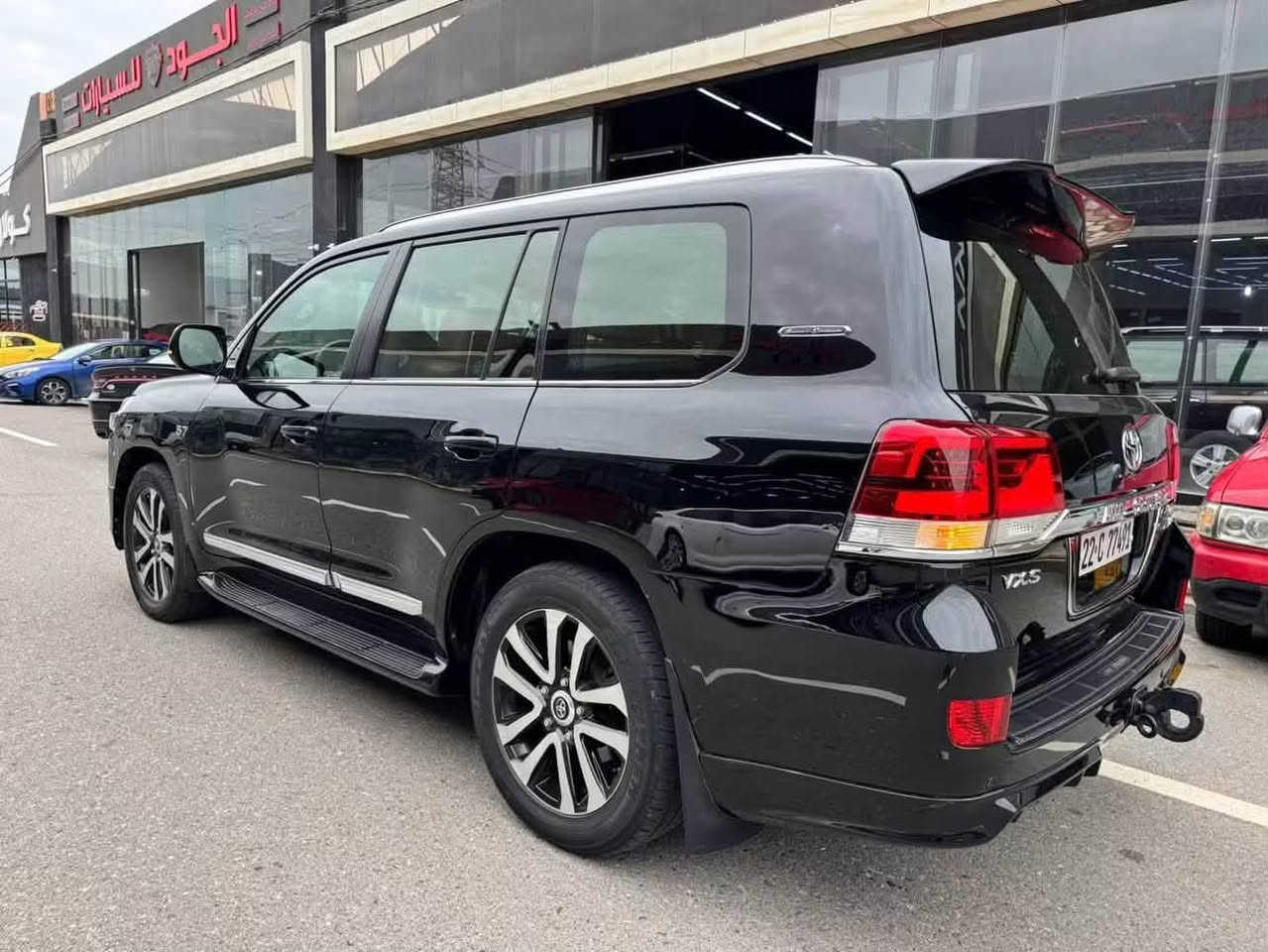 لاندكروزر vx.s سلندر8 ادوات بدون كص ولا ضربه ولا سبغ سياره مكفول عام علي ارقام سنويه سياره محترك اصلي نفس موديل ونفس الون السياره موديل 2017 السعر ١٥٠ تواصل معا ساحب السياره *********** مكان اربيل -بةغداد
