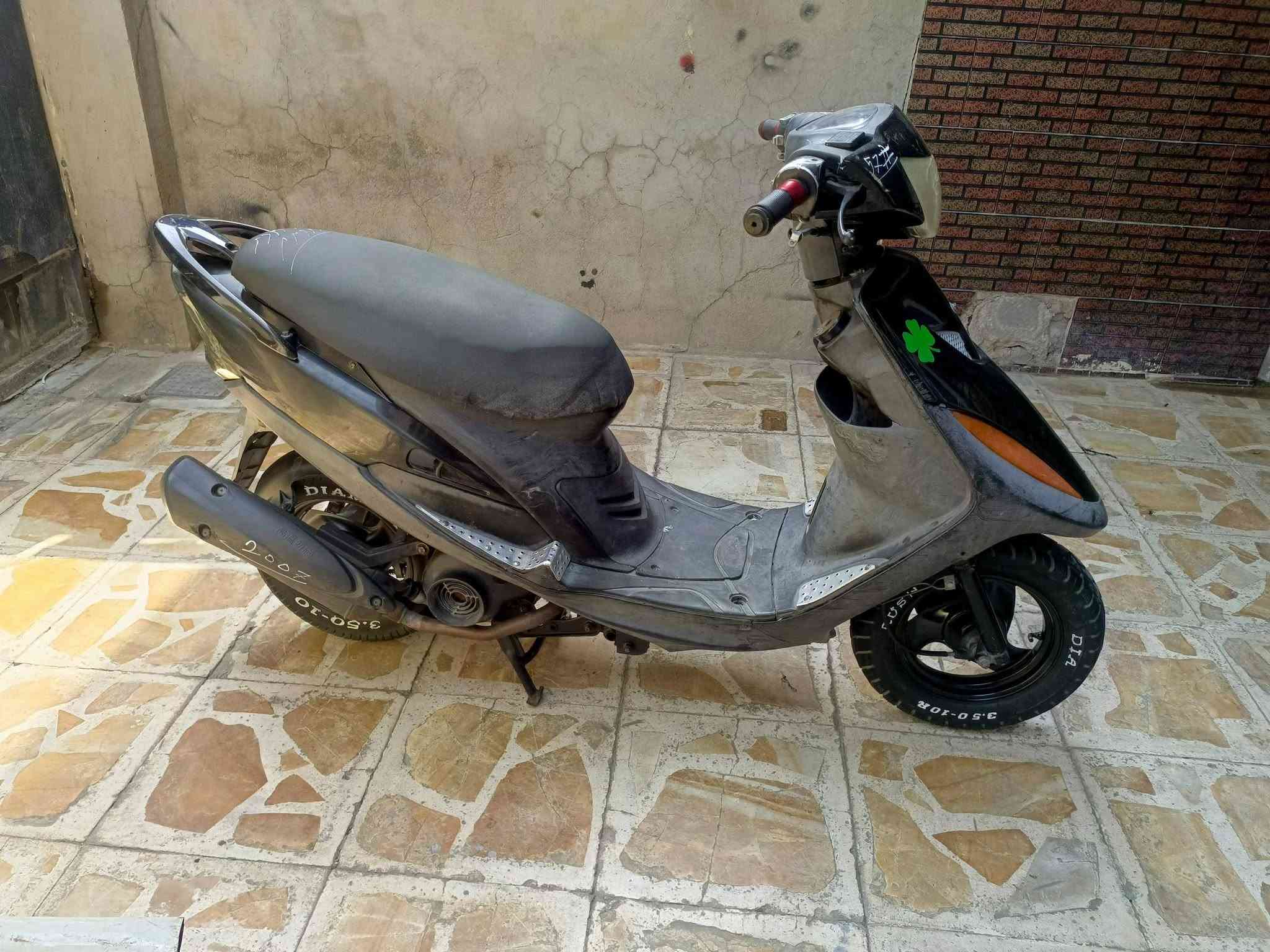 ماكس عدله شلعه ومعدل شاير سكنات لايت ثلجي نشره رماش بريكات خلفي ومامي شغالات دراجه ما بيها اي نقص كامله مكمله كفرات 4 ولفات مكينه 49 كفاله نضوح تبخير تنقيص كامله من تاير للتاير سعر 600 مكاني الحسينيه مال راشديه بغداد ***********
