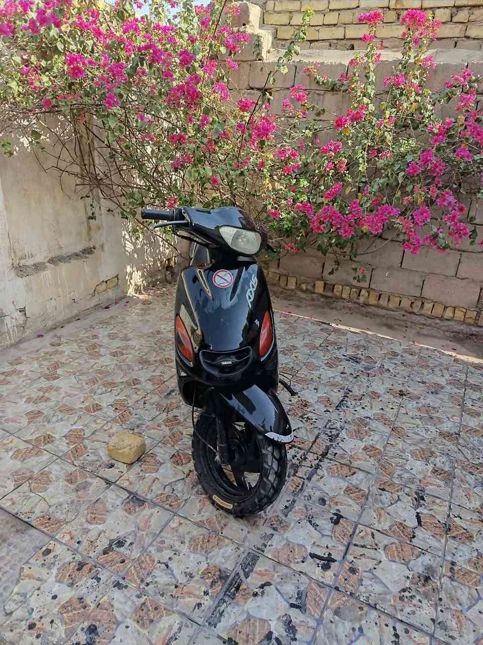 دولفين لبيع  الدراجه سلف هندر كهربائية كلهن شغلات مكينه مفتوحةمره وحد على الشرط وياباني والسعر 300وبيه مجال رقمي *********** وبي وتساب

