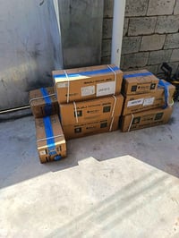 غراض بولسر نيون للبيع  جديد   دبلات وماشه امامي  عدد 2 كاملات  قمجي كي...
