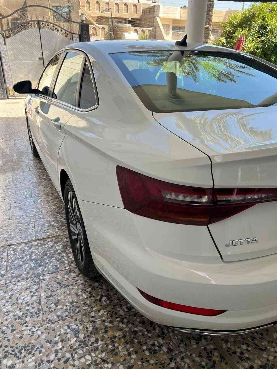 جيتا 2019 sle فول ميحتاج تذكرها لأن كل شيء بيها 
حادث جاملغ أمامي موضح بالصورة 
بنيد بيه حالوب بسيط في بغداد باقي على وضعه 
سعر سياره 145 
***********
