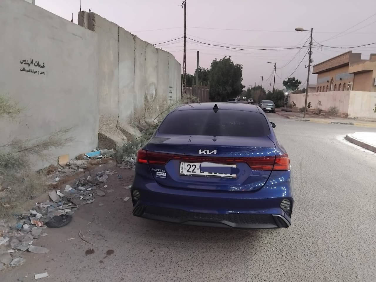 السلام عليكم للبيع كيا فورتي موديل 23 صور الحادث موجوده بل منشور بدون ارباك بس جاملغ اوباب بجم كبس لغد شاصي حوض تكم قماره كفاله السياره ماشيه 58 حقيقي محرك 2000 دوش حساسات اماميه وخلفيه محرك كير مامفتوح عل وضع الشركة تبريد تدفئة صدر امامي وخلفي جديد تخم تاير رقم أربيل جديد دولي تحويل ثاني يوم السعر 127 قفل للإستفسار *********** مكان بغداد
