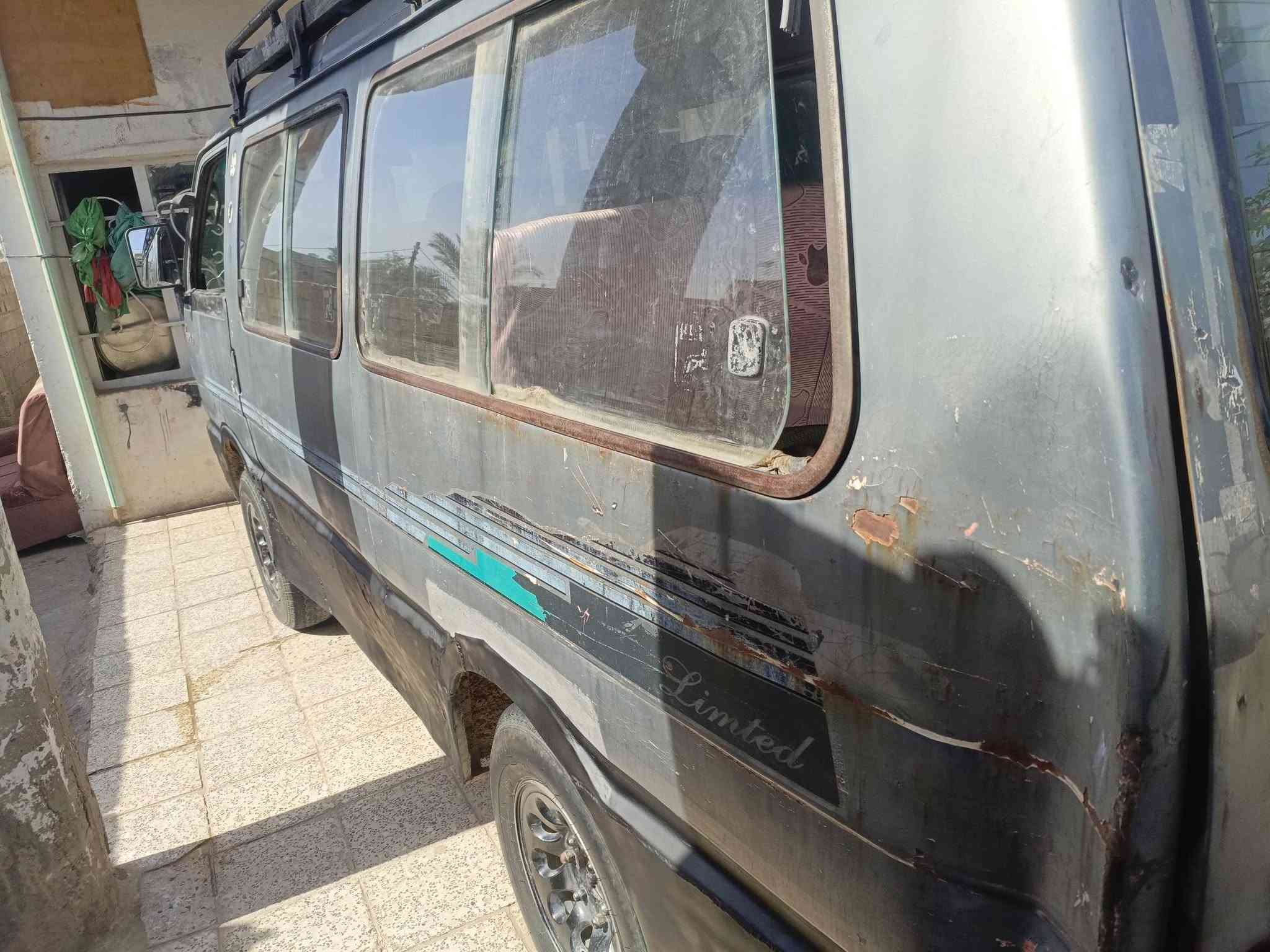 كيا بستا موديل 94 ماكينه وقير مقفولات تخم تاير جديد سياره بلاديه بدون لا صبغ ولا معجون مصفره هيئه وغرامات سنويه لل 28 رقم ديالى الماني بشرط التحويل سعر السياره 22 ورقه مكان السياره ديالى الخالص شراي يتصل ***********
