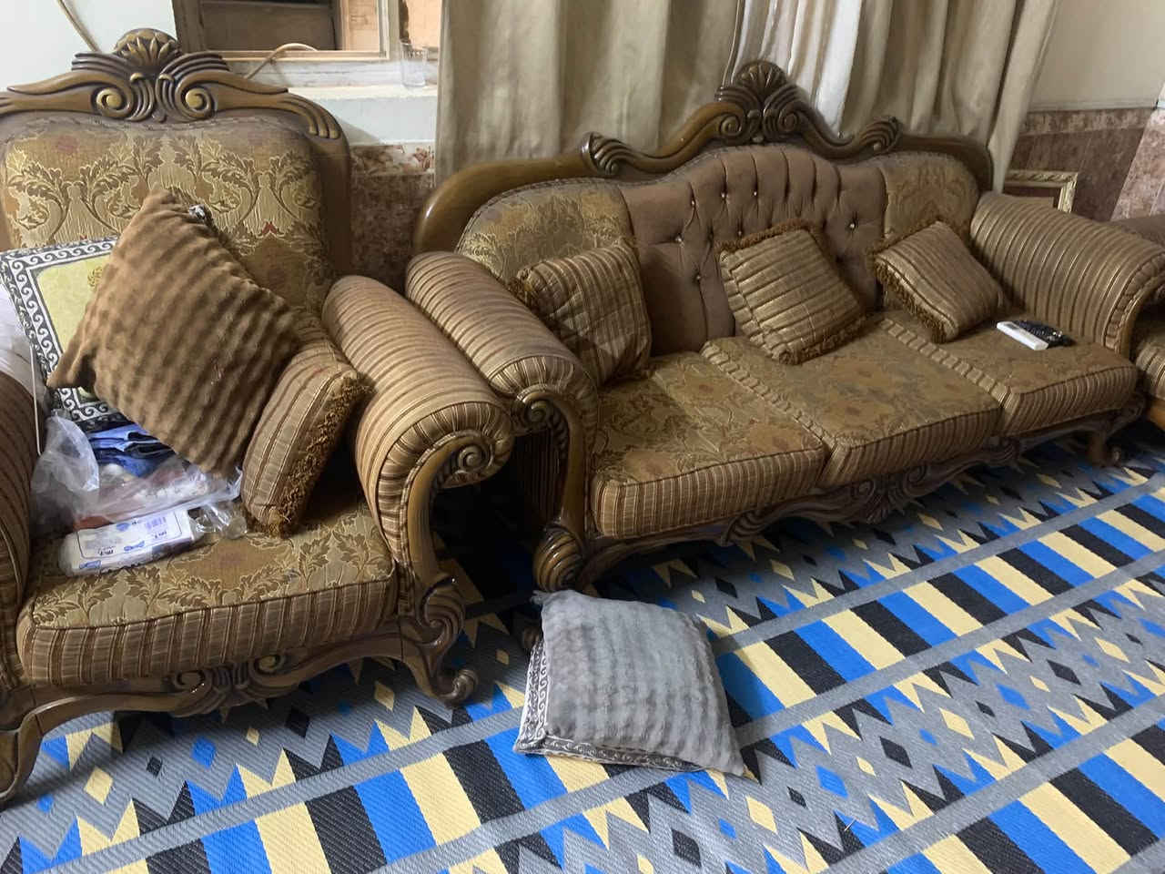 السلام عليكم ..تخم تركي خشب زان حلو ومرتب ما ناقصه شي للبيع ب ٥٠٠ بغداد
***********
