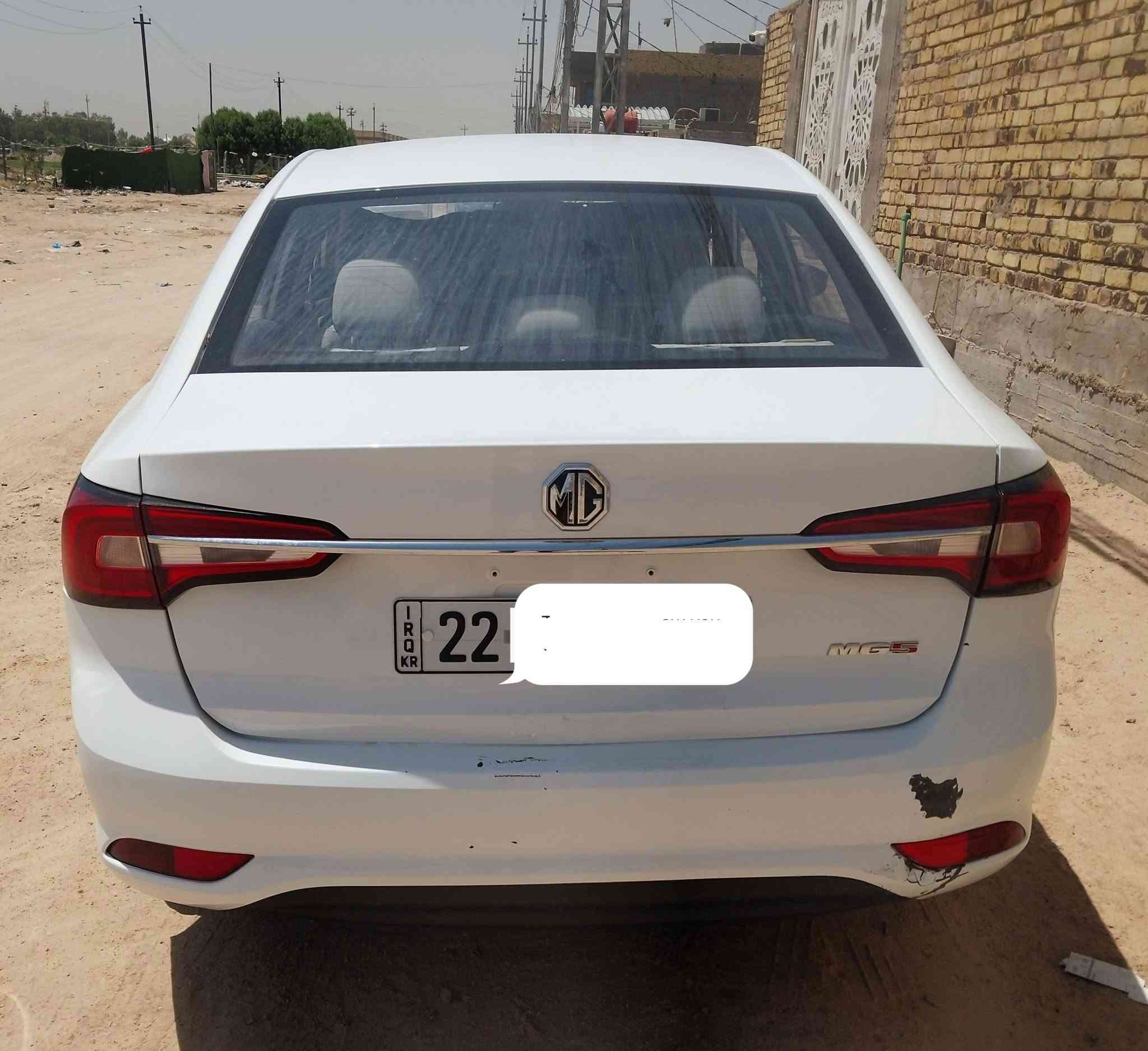 السلام عليكم . MG موديل 2025 رقم اربيل جديدة على وضع الشركة فقط ضربه خفيفه في الجنطة بدون فتح و بدون صبغ و البقية كفالة عامة ماشية 20 الف فقط سعرها 16 مليون قفل مكاني نجف ***********
