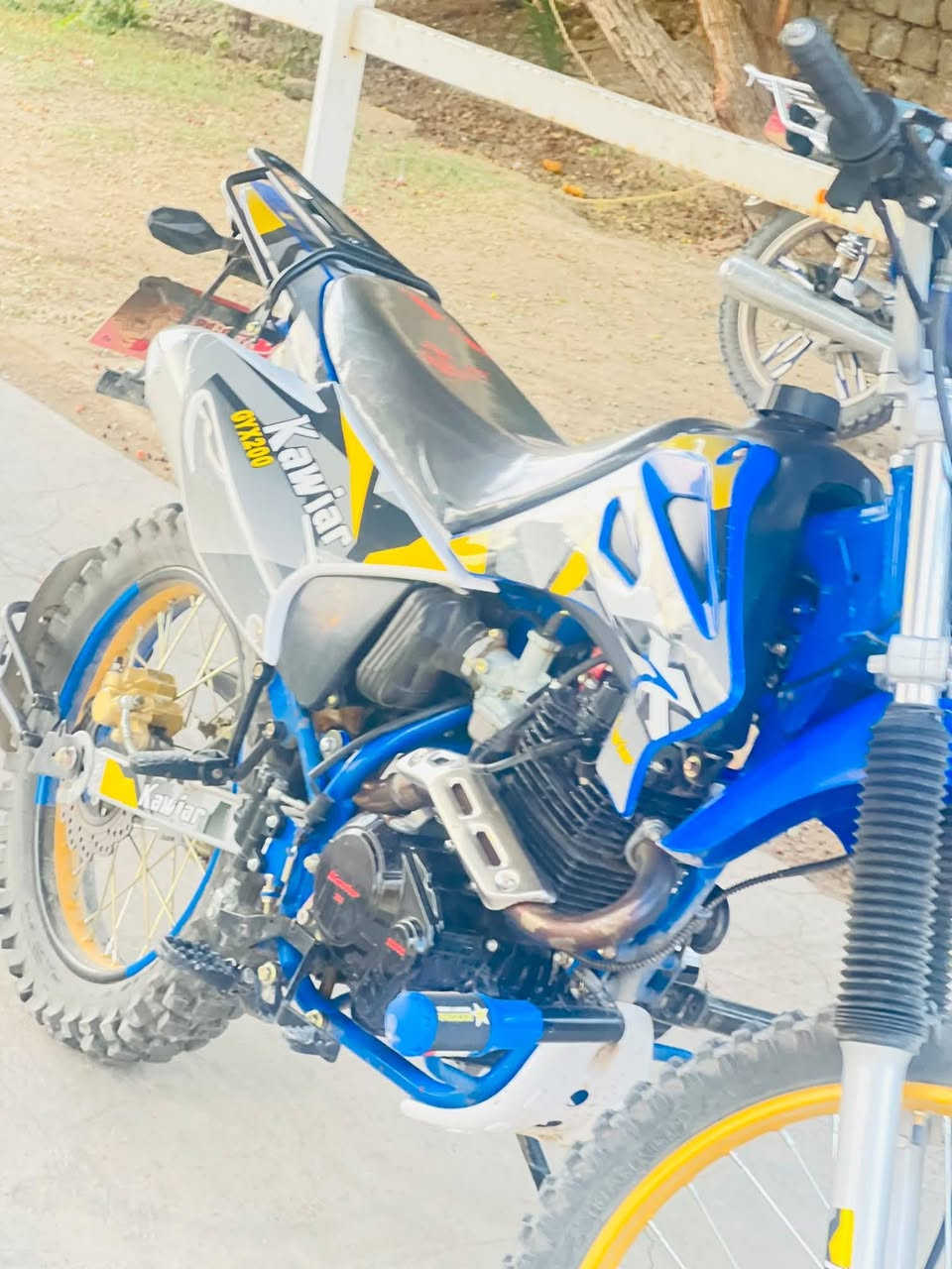 السلام عليكم 
ماطور للبيع قفاز كايويار 2025
صارلو40يوم من مشدود
محرك 200Cc شلعه ومعدل 
مكفول كفاله عامه 
شاصيو لا كسر ولا فطر شرط
كهربائيات كلها شغاله 
وياله شرط لا عواج ولا كسر 
صالنصه صراخ
السعر مليون و200وبي مجال
بيع فقط
مكاني الحاج علي 
رقمي***********
مو شراي لا تبزعني
