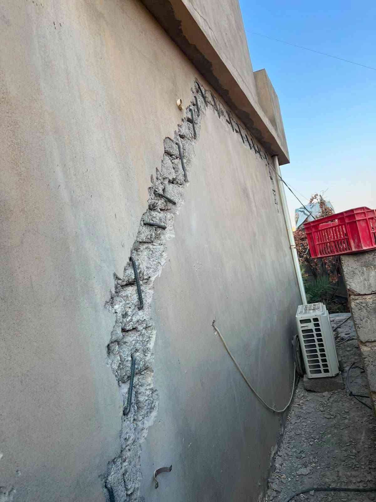بفضل الله
تم  أنجاز احد أعمالنا  
 
⚠️🛑حافظ على بيتك من الرطوبه وتسريب المياه 
قبل دخول فصل الشتاء 
     يتوفر كادر مميز لعمل الماستك  
    من يرغب بالعمل ولشروك كفات العمل وهاذه الرقم ***********

نص مكتوب في الصور:
- إرسال رسالة...