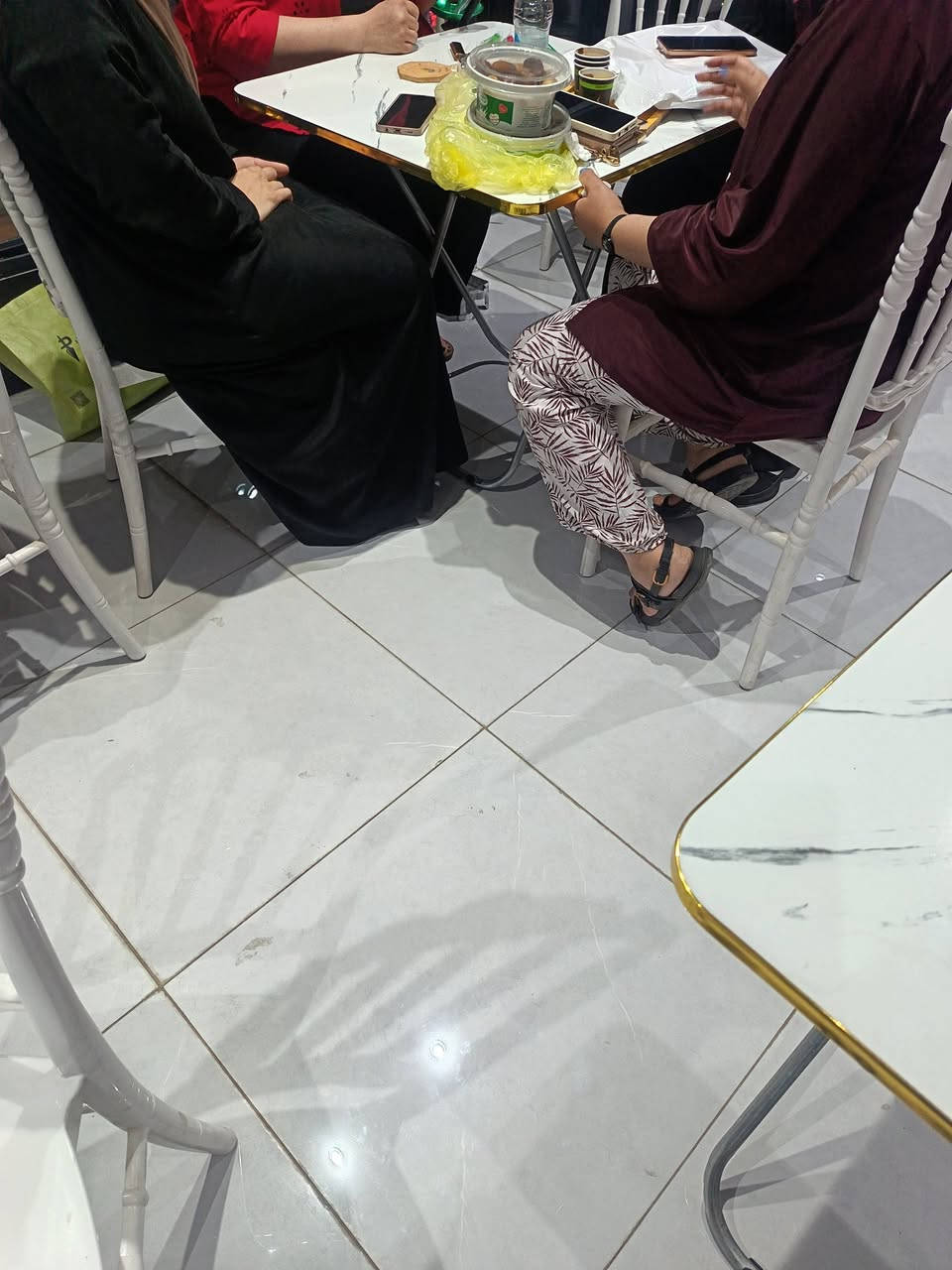 ☕🌿 مو شرط يكون عندج أطفال حتى تزورين عالم المرح!

كوفي عالم المرح مكان لكل شخص يحب الهدوء والقعدة الحلوة 🤍
تعالي ويا صديقتج، أختج، عائلتج، أو حتى وحدج واستمتعي بقهوتج وچايج بأجواء مريحة ومرتبة.

🧸 وعندج أطفال؟ أكيد عدنا مجالسة أطفال حتى تستمتعين بوقتج وأنتِ مرتاحة.

عالم المرح.. مو بس للأطفال، المكان إلج همين 🌷☕
