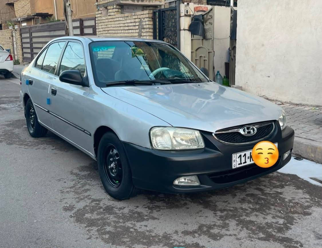 السلام عليكم  
للبيع سيارة هونداي اكسنت 2001
60 $ السعر وبيها مجال للطيبين والشراية سيارة جاهزة محرك وگير وصدر خير من الله 
كهربائيات كاملة
مصبوغة احزام جمالية اثر جراد 
للاستفسار الاتصال ع الرقم 
***********
