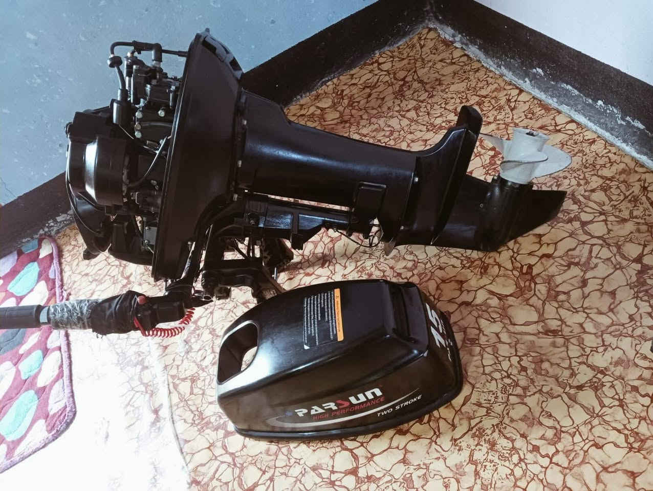 بيرسن ع وضع الشركه جديده ما مفتوح بيه برغي مال جناي  السعر مليون و50 ما ماواجد فيس ***********
