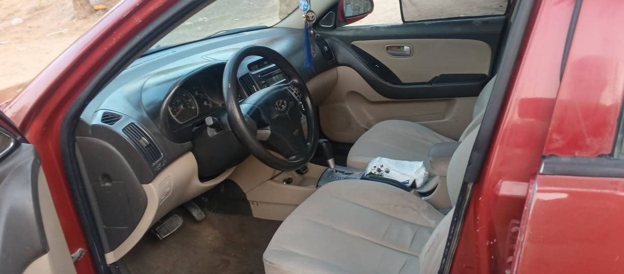 السلام عليكم 

 النترا 2008 امريكي 

السيارة بيها جاملغ امامي بدون دواخل 

مكينة وكير وتبريد وحدادية وتخم تاير كله جديد 

رقم انكليزي انبار سنوية لل2029

تحويل ثاني يوم

السعر 78 وبيها مجال بسيط 

المكان نجف العباسية 

*********** متوفر واتساب واتصال

