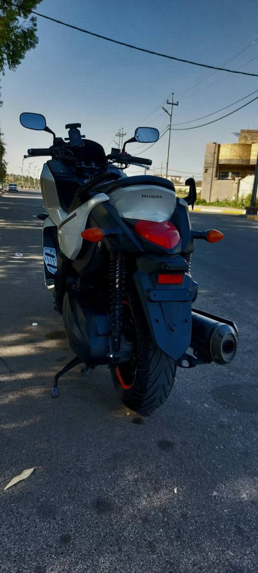 السلام عليكم
دراجه فاز 0.11 جاهزه
على اخر حبايه مال رمبه 
بانزين محسن فقط
حجم المحرك 255cc
دهنMOTUL 
يدات تدفئه بلاديه من اليابان 3 سرعات
دوسات نيكل اصليه
قاعده موبايل اصليه 
شاحن ups
ماشيه فقط 30 الف فقط حقيقي
اوراق اصوليه ومنفيس 
الدراجه احلى من الصور بهواي مال جناي
للستفسار | ***********
الموقع 📍محافظه واسط قضاء الحي
