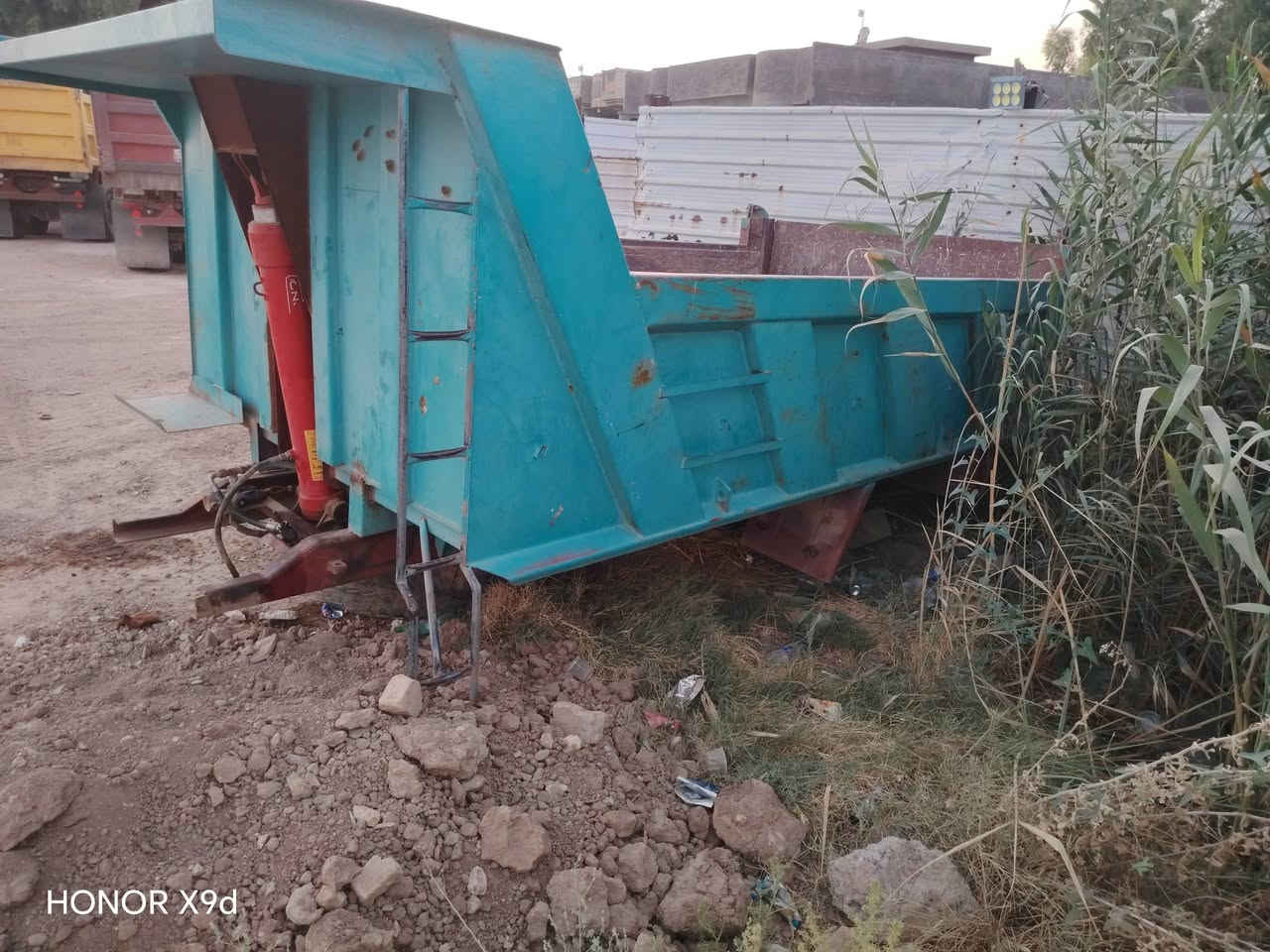 للبيع بدي تفصال ***********
