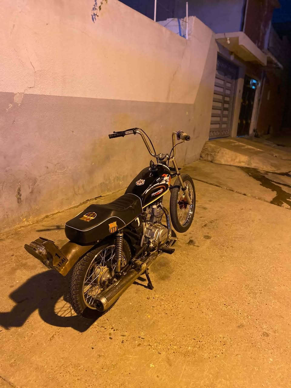 السلام عليكم ماطور انتنس مديل ٢٥ مبدل ولفات فقط نشاط فول تواير جدد شرط وياله عدله ونضاف راسطه باكستاني اصلي زنجاريه  ماطور مبين كدام العين شراي تفضل خاص او انتصل
*********** /***********

(((مكاني ايسر قادسيه الاوله)))

