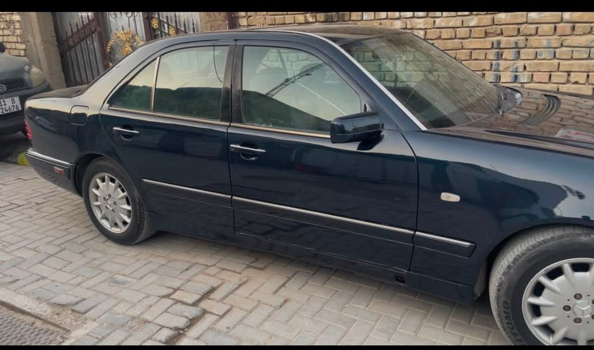 سلام عليكم للبيع مارسدس W210 
E320
مكينة بلاد خراطيم 

كير D4

صدر جديد 
صبغة كلش حلوة 

موديل ٩٦ 
 رقم بغداد بسمي 

نقصهة تبريد  يرادلة شي بسيط

مكانهة بغداد العبيدي 

السعر ٧٠ بيهة مجال بسيط 

 واتساب***********

 واتساب ***********
