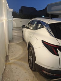 توكسان خليجي موديل 24 ماشيه 57 بيه طخه بل بنيد  السعر 185 07721464100