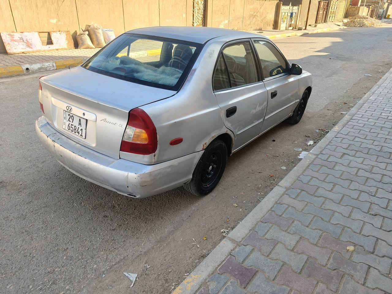 اكسنت موديل2001 جاهزه رقم واسط تبريد ثلج تخم تايره حداديه خلفي وامامي جديد مكينه وكير جدد  السعر 45 مكاني واسط شيخ سعد ***********
