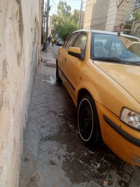 سياره سمند 2011 كير ومكينة مكفولات تبريد شغال تخم تاير جديد السياره بس...