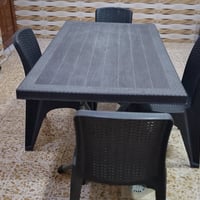 ميز طعام • ٤ كراسي • متر ونص