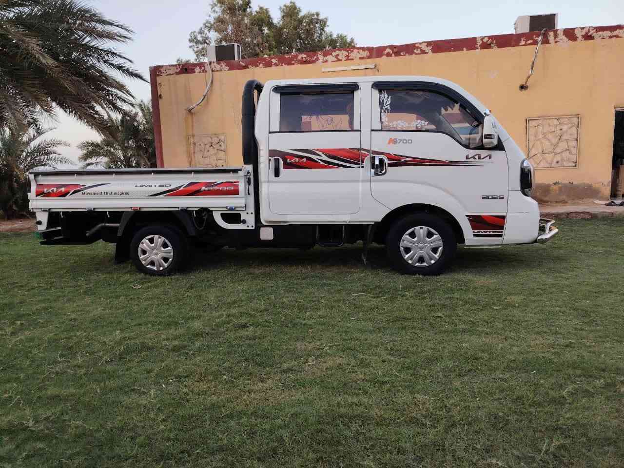 السلام عليكم للبيع دبل قماره كيا بنكو نثية 2700  موديل 2022 رقم واسط نكليزي 
مشروع وطني داخلة هزة مكفولة كفالة عامة كير اكسن  شاصي ورقم شاصي شرط مكفولة من الشخط و الضربة والصبغ كلة على وضع البلاد شرط بس اليدور نظيف يتصل سياره شرط السونارر.‏‪ سياره دوشومه فول سسيستم سياره مال جناي السيارة خير من الله  تدفئه تبريد ثلج خير من الله السيارة   ماعايزها شي  كلش السياره نضيفة  بمعنى  الكلمةللاستفسار اتصل‏‪‏‪
‏‏‪***********‬‏
