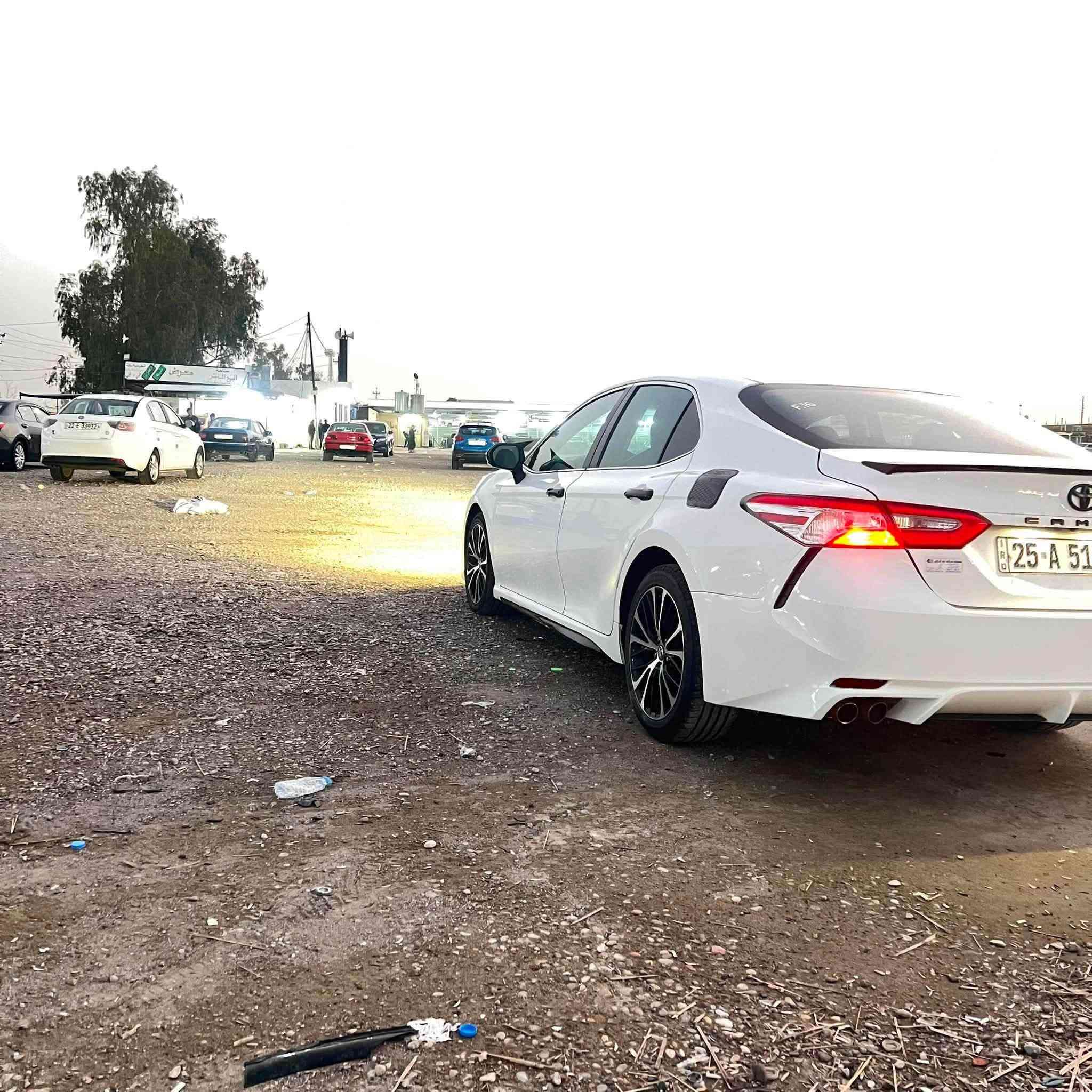 سلام عليكم كامري موديل ٢٠١٨فئه SE سيارة نضيفة جدا كله ب الشرط تحويل ثاني يوم السعر 180 ويرهم مراوس ب كيه بنكوحمل سياره مكانه تكريت  ***********
