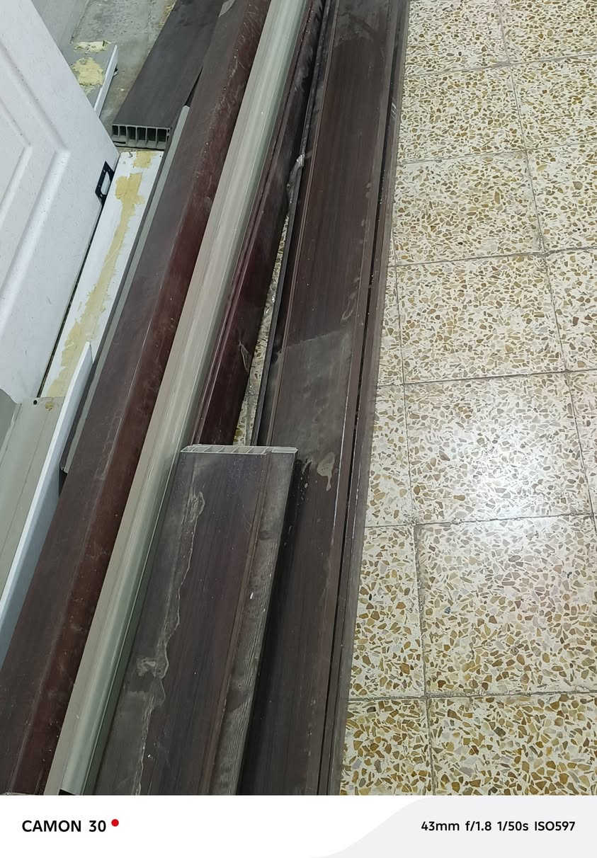 ابواب نضاف واحد بيها هوائيه وواحد بلا هوائيه واللي يحب يستفسر يخابرني على هذا الرقم ***********

نص مكتوب في الصور:
- CAMON 30 • 43mm f/1.8 1/50s ISO482
- CAMON 30 •
- 23mm f/1.8 1/50s ISO331
- CAMON 30 • 43mm f/1.8 1/50s ISO597