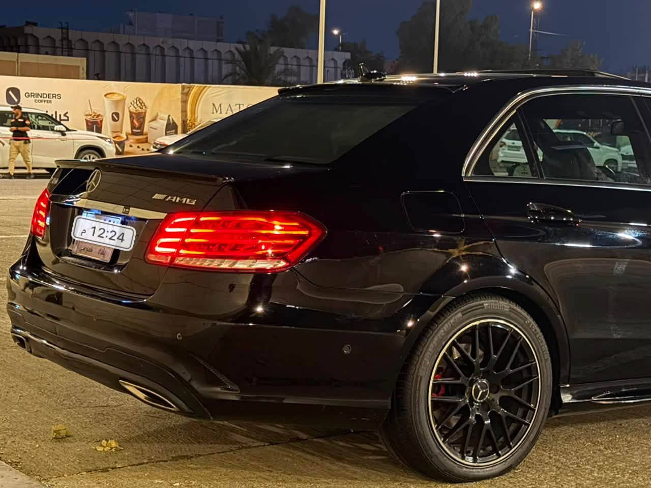 تحيه طيبه اللهم صلى على الحبيب محمد 
للبيع E350  V6 مارسدس 2016السياره اصل AMG  فول فول ماشيه 92 الف Miالسياره حادثه كلش بصيط خشوم جاملاغات وربع بنيد كشنات كهرباء خزن  شاشه ابلاديه  تحكمات ستيرن گير تعليك تحكمات شاشة برده خلفية كهرباء  فتحة سقف رقم بغداد تحويل ثاني يوم والسياره خير من الله وبلعافيه عل ياخذه مكاني بغداد العامريه ***********
السعر 168$
