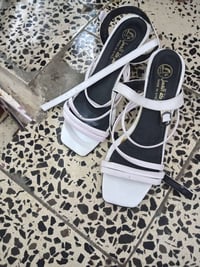 كعب ناصي • مقاس ٤٠ • حذاء