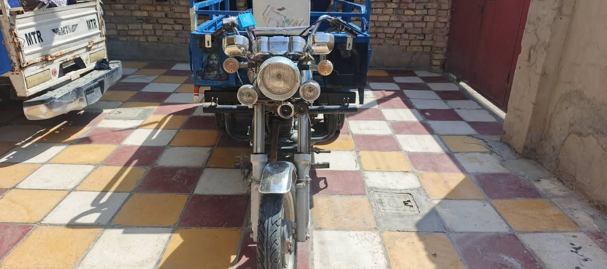 السلام عليكم ستوته جمره مديل 20كامله وراق صولي ستوته حلوه سعر مليون ونص وبيه مجال قليل رقمي***********@
