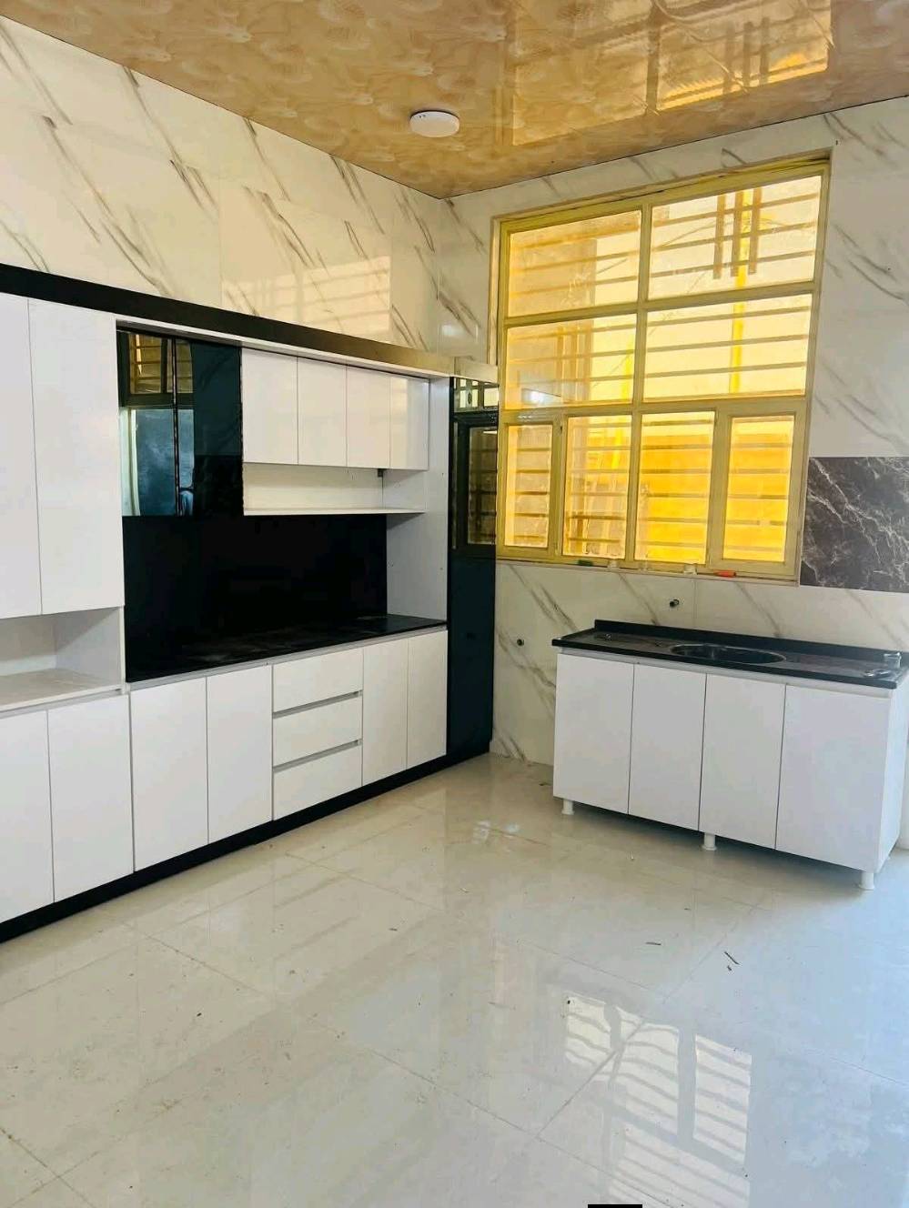 مطابخ راقية • خشب HDF MDF • ضمان ٥ سنوات