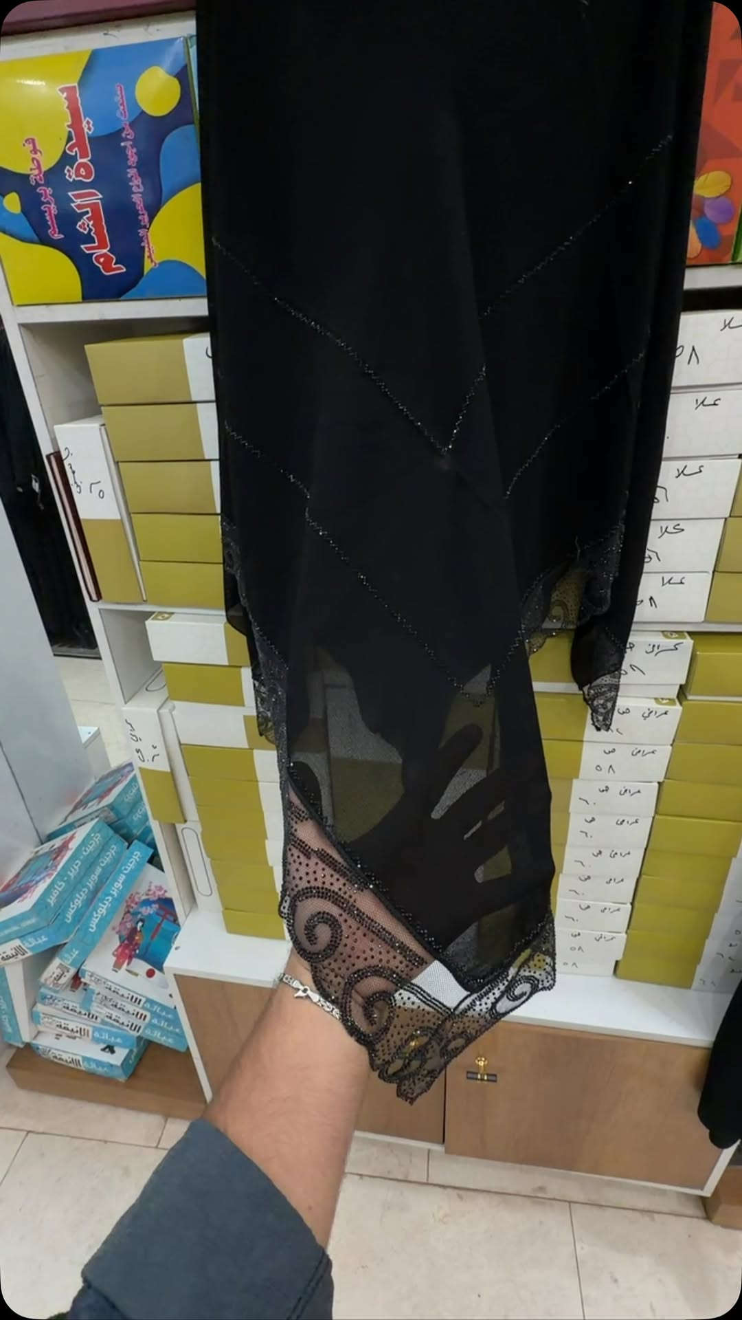 محل عباءة الأنيقة 

◾️ربطة خافيير درجة أولى 

◾️سواد فحم 

◾️قطعه لا غلطه 

📍 الناصرية شارع الحبوبي سوق العباچية 
للحجز مراسلة الصفحة او الاتصال ع الرقم التالي ***********
#العراق #الناصريه #عبايات #اكسبلور #ربطات
