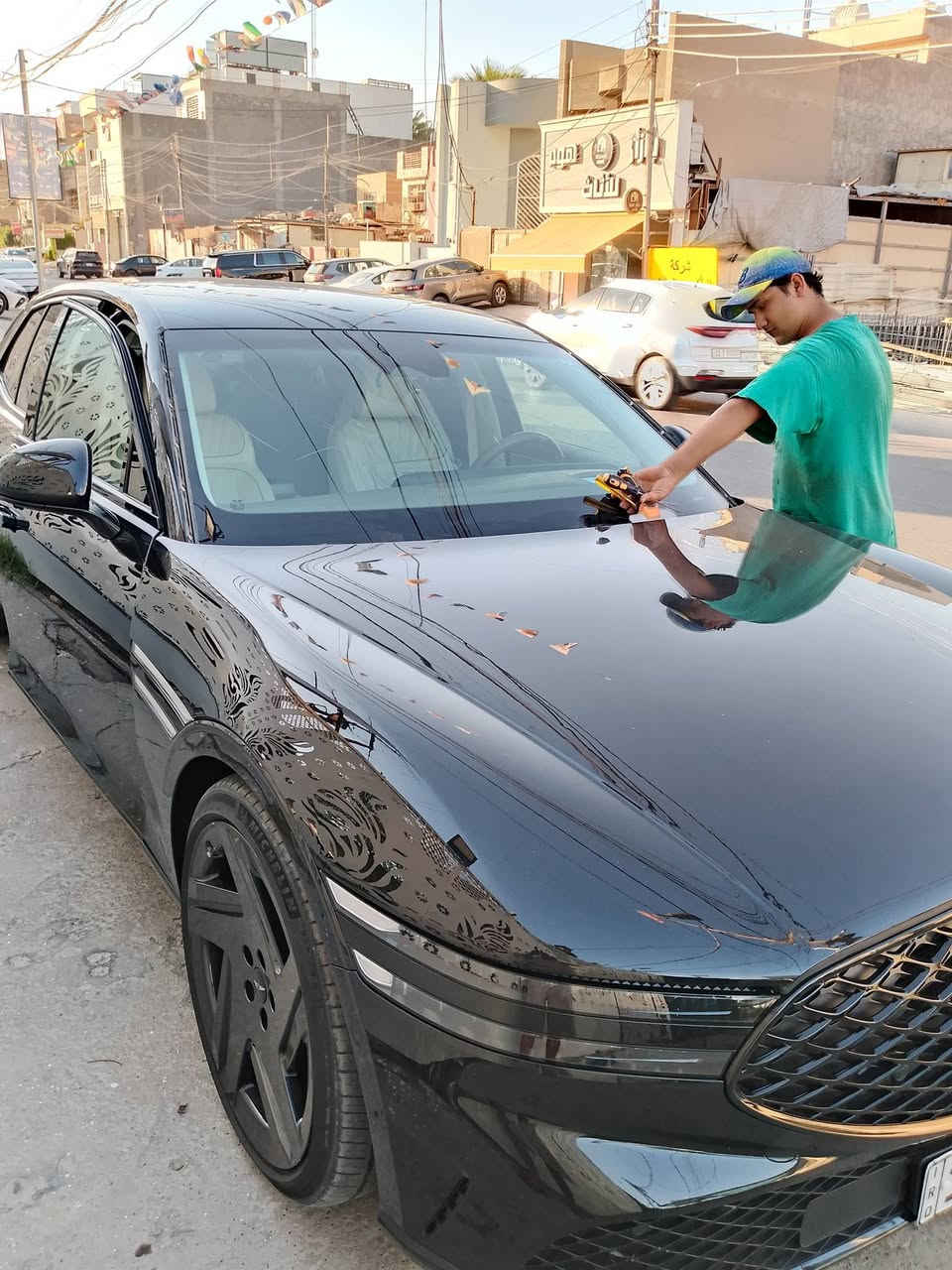 -يتوفر زجاج السيارت الحديث والقديم
-بأسعار جيده تبديل الزجاج الامامي الكافه انواع السيارات 
-تبديل الزجاج المضلل البيبان والخلفيه 
-ازاله التضليل من الزجاج الامامي والابوب
-تنضيف مكان الزجاج بعد ازالته  
-ويتوفر زجاج اصلي الكافه انوع السيارات 
-ويتوفر زجاج درجة اولى مع ضمان جوده العمل والزجاجه -فتره الضمان 3️⃣سنوات 
مع احسن انوع السلكون 
-يتوفر جميع انواع السلايتات لجميع انواع السيارات
-ويتوفر زجاج درجه ثانيه ضمان فقط جوده العمل وليس -الزجاجه 
-وكل هاذه عدنه شد موقعي داخل بغداد فقط ضايج من -الزدحام ماعندك مجال تجي احنى نجيك بكل مكان ابغداد 
-وتشوف الشغل اذا ميعجبك ربع متنطي والجامه هديه من -عدنه الك 
-موقعنا شارع شيخ عمر قرب مقبره الغزالي 
-للاستفسار اكثر اتصل بنا او مراسله ع واتس اب***********ابوفهد

