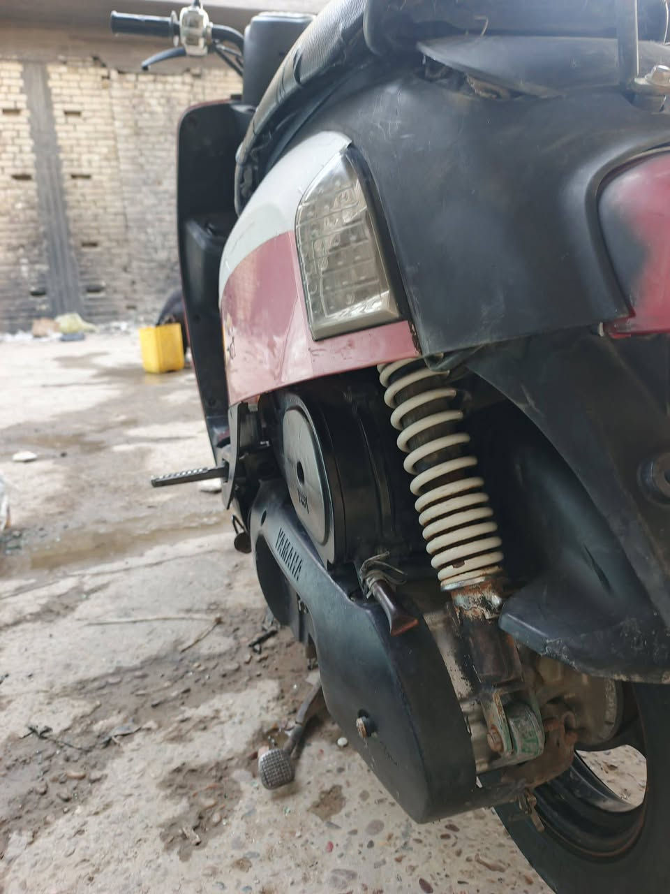 السلام عليكم بوليس نوزل مكينة مفتوحة كلشي شغال بيها مابيها اي نقص بس هذا الكفر مال محرك مكينة خرسة مكاني حصوة حي عداي السعر 650 وبيها مجال مراوس هم ترهم ***********
