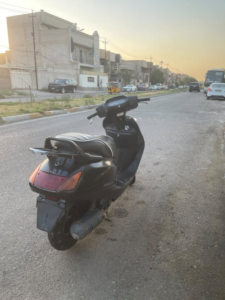 السلام عليكم دراجة سبيسي ياباني دراجة نضيفة محرك بلادي برغي ما مفتوح كهربائيات كامله نكرة سلف السعر 350 وبيها مجال حك الجية مكاني بغداد الحرية رقم ***********
