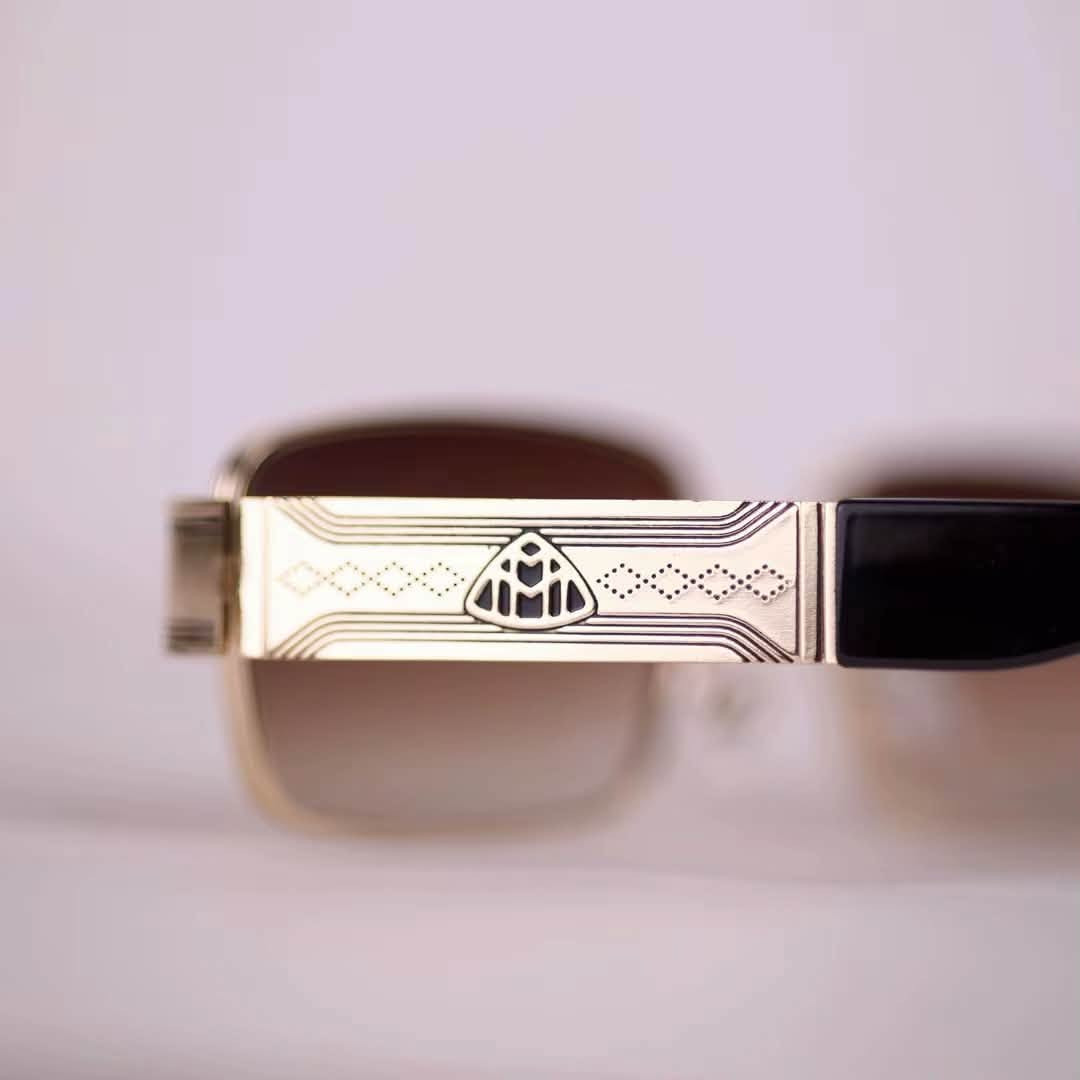 Zain_Pazaar
نظارة رجالية ماركة MAYBACH
المواصفات
.اللون ذهبي
.زجاج مقاوم للخدش باللون النفطي مع تدرج إطار مخفي
وسائد منفصلة
•Polarized .uv400
معدن ستيل
. نظارة شمسية
السعر 25.000
يوجد توصيل لجميع محافظات العراق
(التوصيل من يوم الى ٣ايام)
للإستفسار: ***********
او مراسلة الصفحة
#ساعات #رجالي # توصيل #f # اكسسوارات #العراق #m #a
tiktok #instagram #fashion #facebook# ملابس #ماركة#
#تجميل #أناقة #هدايا #هدايارجاليه #هدايامميزة #ضمان
hublot #followforfollowback #explorepage #ex# #explore #share #like #instalike #save #money
