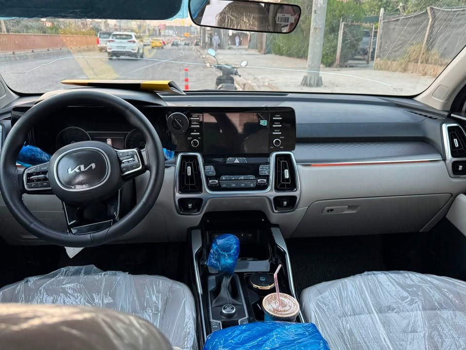 سورونتو ٢٠٢٢ خليجي
رقم اربيل سنوية جديدة
ماشية ١١٢ الف كيلو
محرك ٤ سلندر 
نص فول بصمة 
السيارة بدون صبغ بيها ملاحظات بسيطة (نغزات عدد ثنين بالسقف 
وبارد بالباب الخلفي جهة النفر )
السعر ٢٢٥ وبيها مجال
مكان موصل ***********
